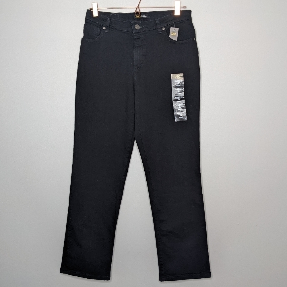✨3/$15  NWT Lee relaxed fit straight leg mid rise black denim jeans 8 short
